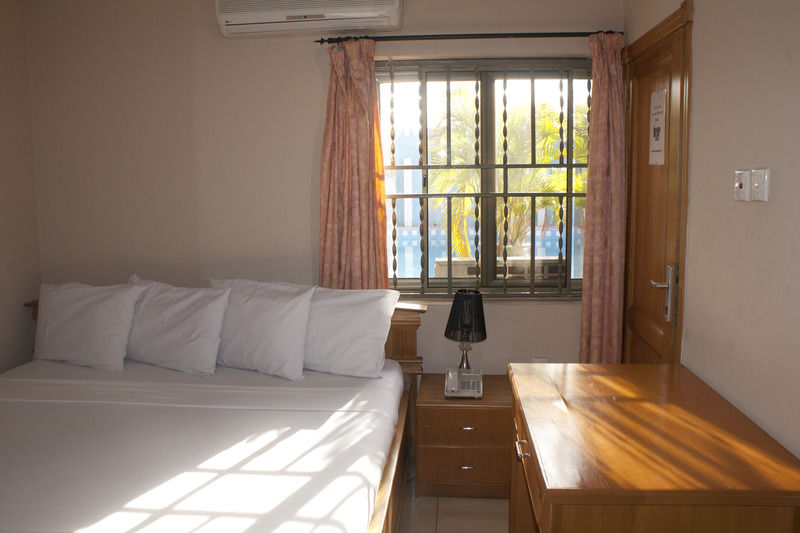 Eastgate Hotel Аккра Экстерьер фото